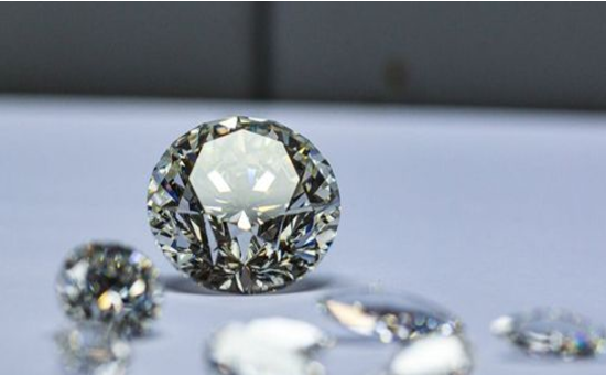 毛坯钻供应短缺 成品钻石价格继续看涨！
