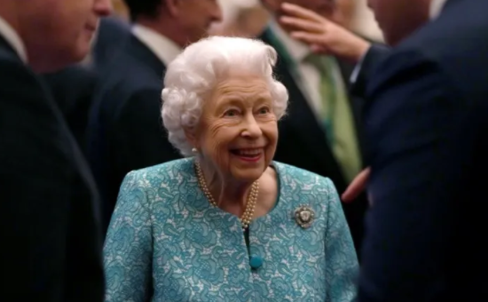 期待！返回伦敦白金汉宫 英国女王登基70周庆典将至