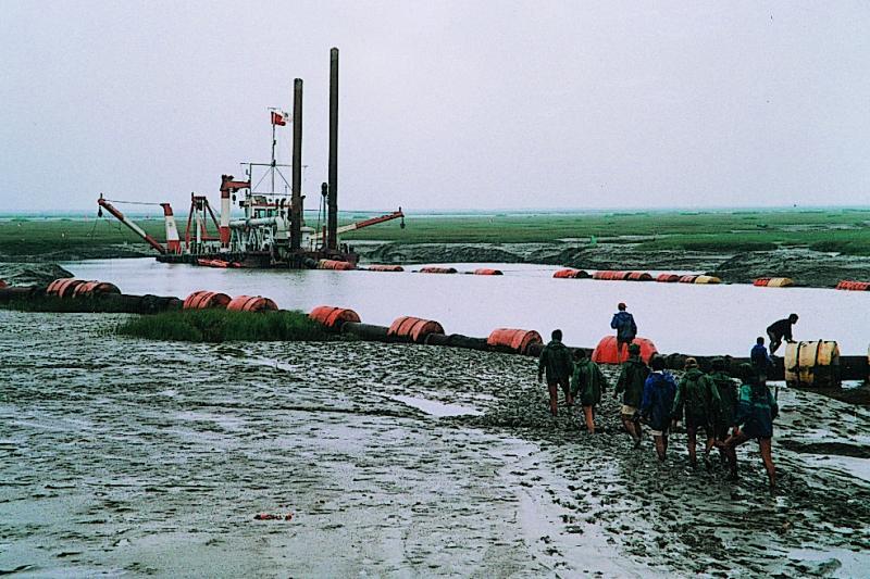 2002年，滴水湖开始开挖。
