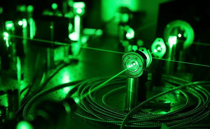 迄今最大规模量子叠加测试完成,涉及2000个原