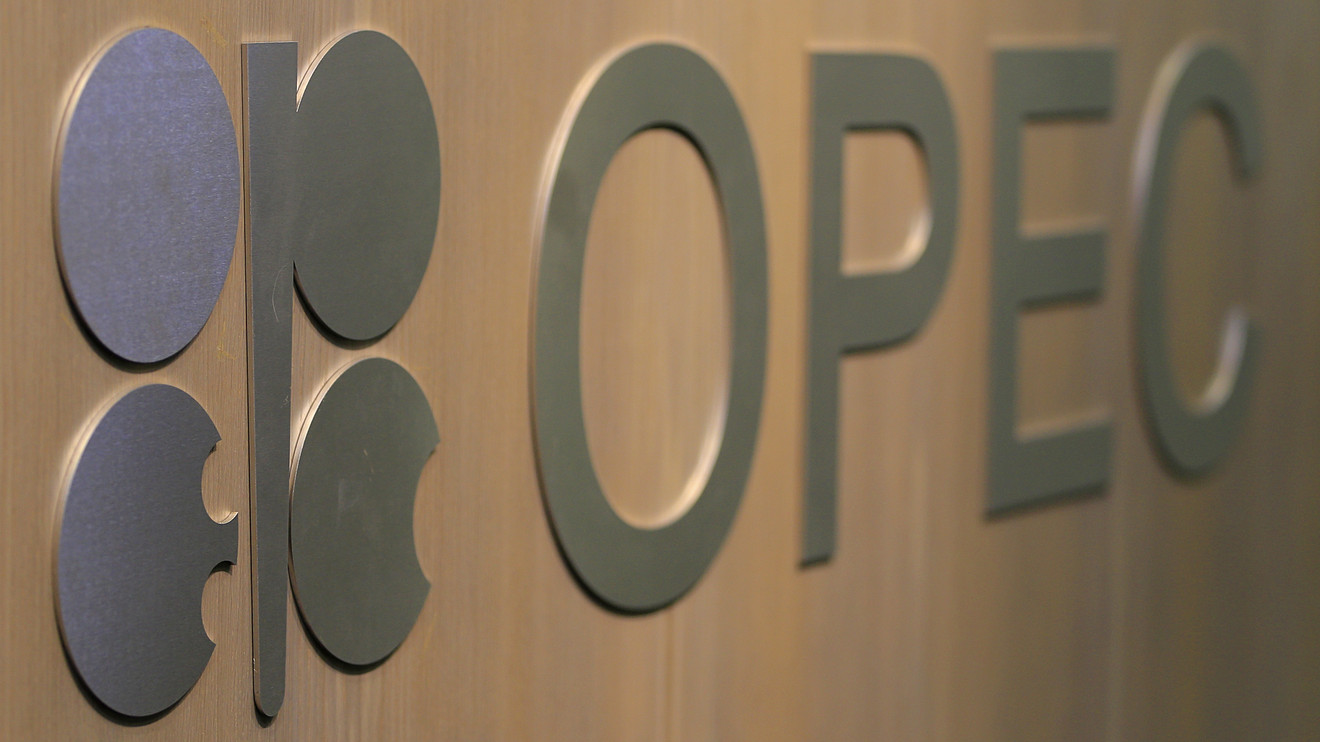 OPEC+预计9月份原油减产执行率高于200%