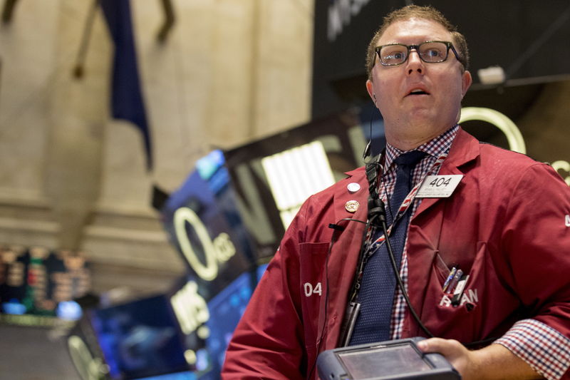 © Reuters.  美股盘前：道指期货涨超100点 美股料迎来反弹