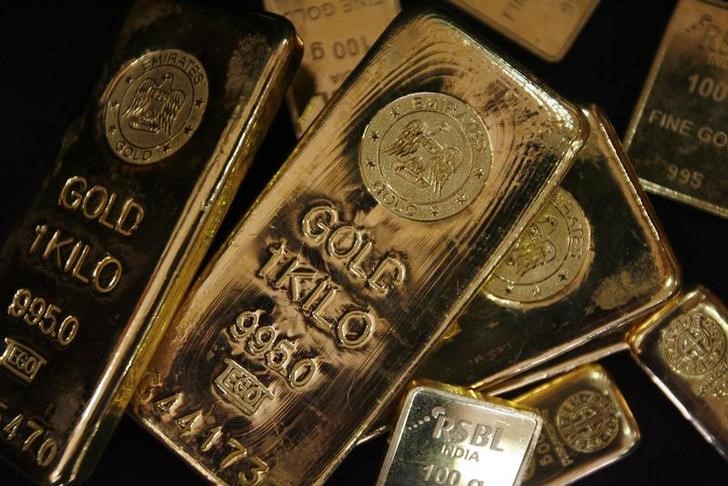 © Reuters.  黄金行业并购交易频繁 哪些企业值得介入？