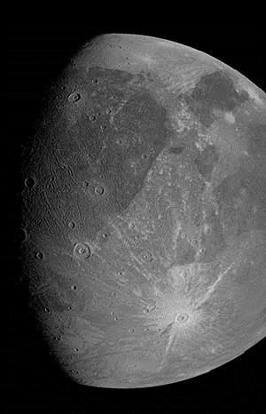 木卫三史上最近距离观测照片来了!木星探测器"朱诺"号