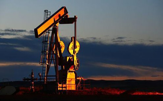 沙特“警告”美炼厂减少出口 石油输出国纷纷减产 IEA：油市或现供应紧缩！