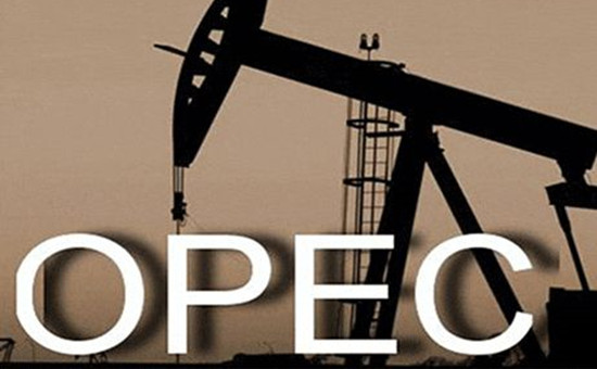 EIA原油再创新高美油跌超8%！国内成品油价将迎"五连跌"车市却一蹶不振.jpg