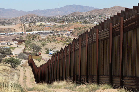 美国边境墙.jpg