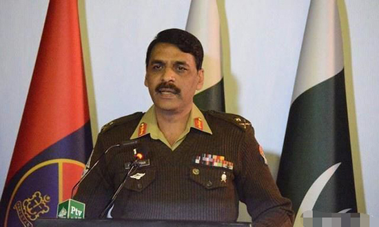 巴基斯坦武装部队发言人、少将加福尔.jpg