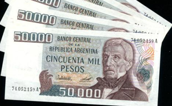 美元走强+阿根廷总统大选--阿根廷比索贬值逼近历史新低CDS飙升.jpg
