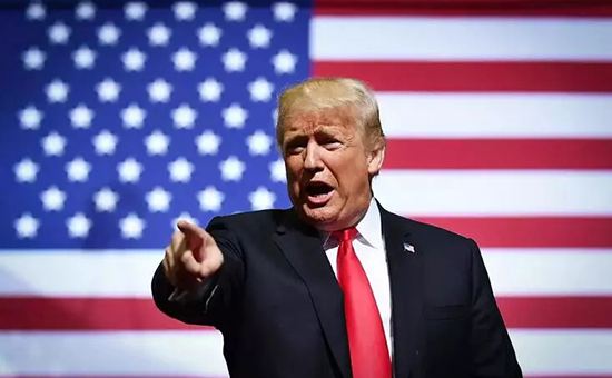 1595469718647238.jpg 特朗普.jpg